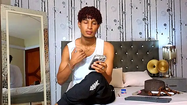 Snapshot of Alex_Bloom chatting on June 9, 2026, 7:15 pm Alex Bloom online show from June 9, 2026, 7:15 pm