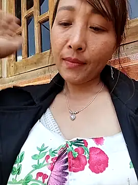 ABCKUTE20 online show from May 14, 2026, 2:41 am