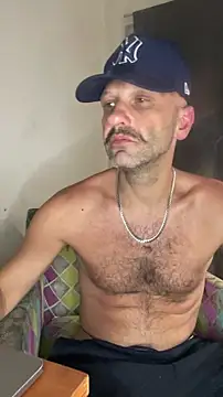 french solo X online show from May 21, 2026, 7:39 am