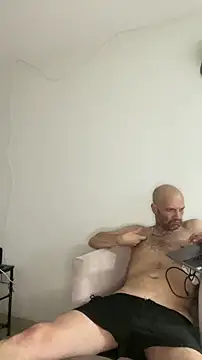 french solo X online show from May 10, 2026, 7:16 pm