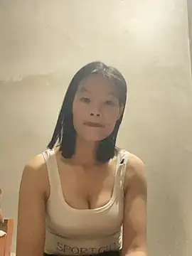 Snapshot of Zuzu_sexy chatting on May 26, 2026, 8:01 am Zuzu sexy online show from May 26, 2026, 8:01 am