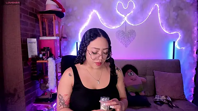 liz martins1 online show from June 6, 2026, 2:17 am
