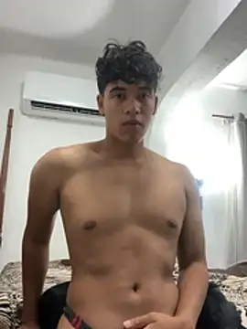 Juanlifitt online show from May 6, 2026, 2:04 am