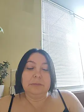 EmmaEmmy40 online show from July 29, 2026, 3:44 pm