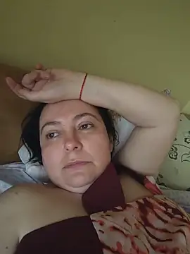 EmmaEmmy40 online show from June 21, 2026, 12:44 pm