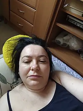 EmmaEmmy40 online show from July 5, 2026, 4:19 am