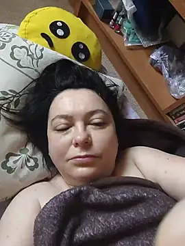 EmmaEmmy40 online show from June 25, 2026, 4:10 am