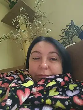 EmmaEmmy40 online show from July 10, 2026, 5:35 pm