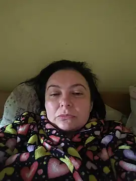 EmmaEmmy40 online show from May 10, 2026, 4:31 pm