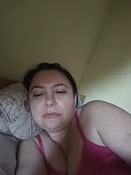 EmmaEmmy40 online show from July 28, 2026, 4:05 pm