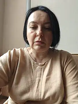 EmmaEmmy40 online show from July 20, 2026, 10:39 am