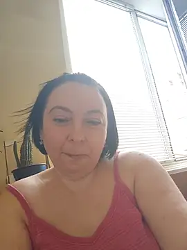 EmmaEmmy40 online show from July 22, 2026, 5:04 pm