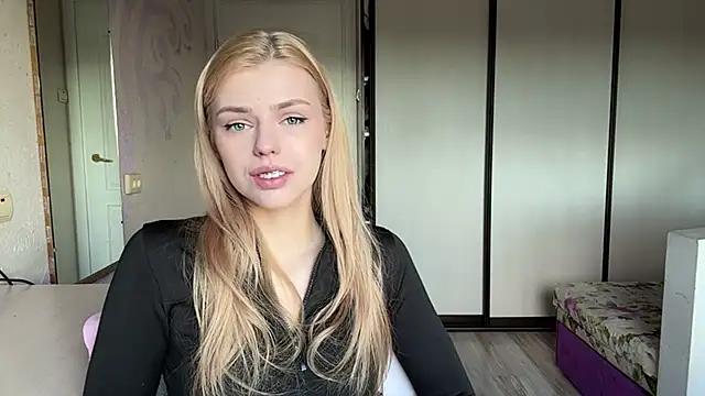 ScarlettRosy online show from May 29, 2026, 3:34 am