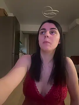 ema-emanuela online show from May 25, 2026, 8:18 pm