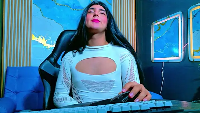 Gaby Gil  online show from May 13, 2026, 12:45 pm