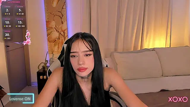 ludovikasallow online show from June 24, 2026, 9:34 pm