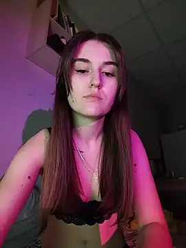Snapshot of Kamila_lov chatting on May 23, 2026, 7:13 pm Kamila lov online show from May 23, 2026, 7:13 pm