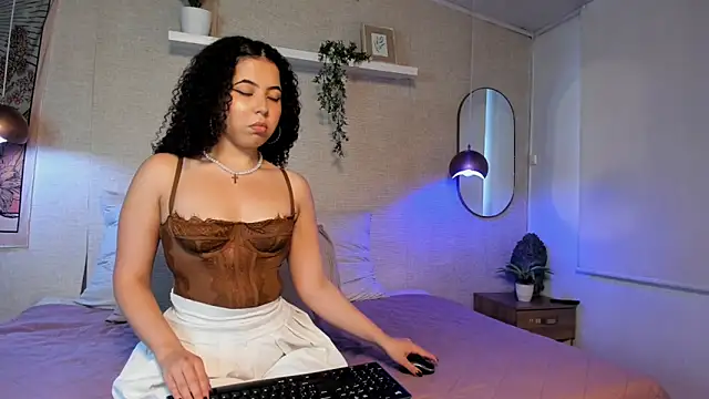 Honey Sofi online show from May 26, 2026, 12:47 pm
