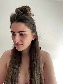 OliviaBaby- online show from May 15, 2026, 10:35 am