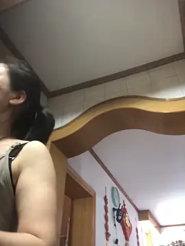 nidejiejie online show from June 13, 2026, 3:37 am
