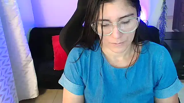 LUCYMILF SEXY online show from May 23, 2026, 2:49 pm