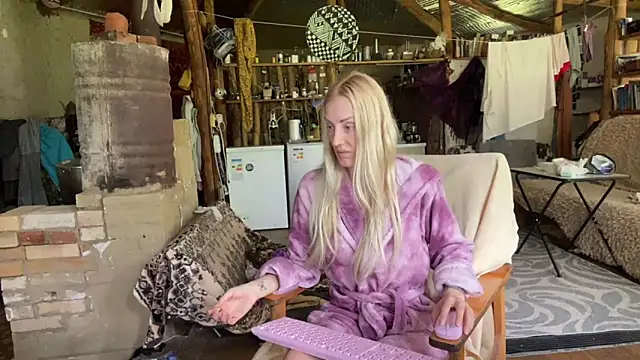 wildforestmuse  online show from June 17, 2026, 8:47 am