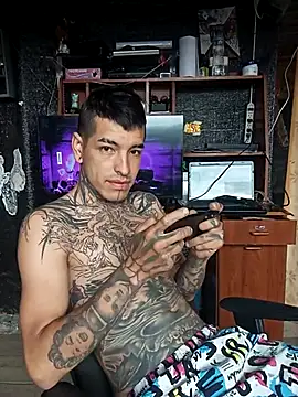 demoni0802 online show from May 11, 2026, 12:28 pm