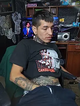 demoni0802 online show from May 20, 2026, 3:47 am