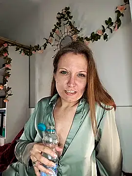 Candy Cougar online show from May 11, 2026, 7:10 am
