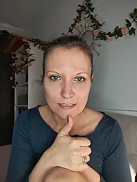 Candy Cougar online show from June 6, 2026, 6:51 am