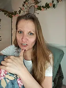Candy Cougar online show from May 28, 2026, 9:38 am