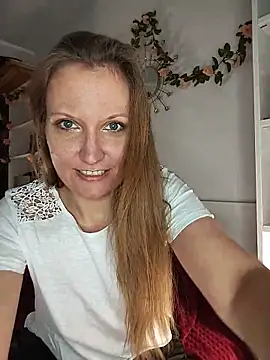 Candy Cougar online show from May 14, 2026, 6:54 am