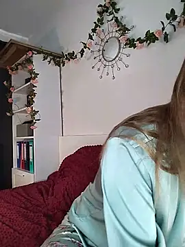 Candy Cougar online show from May 15, 2026, 6:55 am
