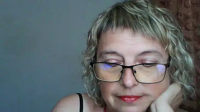 Snapshot of ElizabethGorden chatting on June 22, 2026, 12:02 pm ElizabethGorden online show from June 22, 2026, 12:02 pm