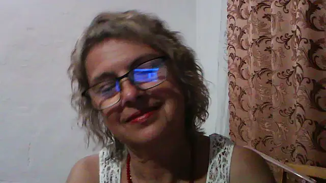 Snapshot of ElizabethGorden chatting on August 4, 2026, 6:34 pm ElizabethGorden online show from August 4, 2026, 6:34 pm