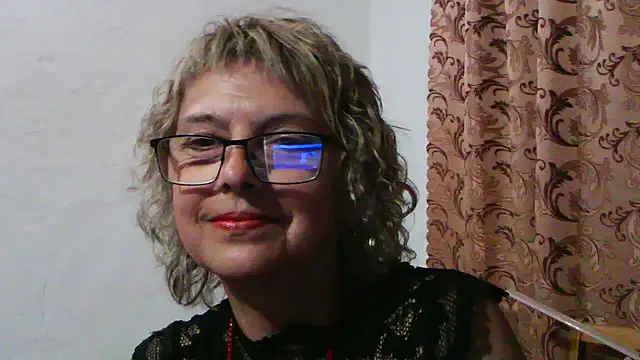 Snapshot of ElizabethGorden chatting on July 4, 2026, 6:23 pm ElizabethGorden online show from July 4, 2026, 6:23 pm