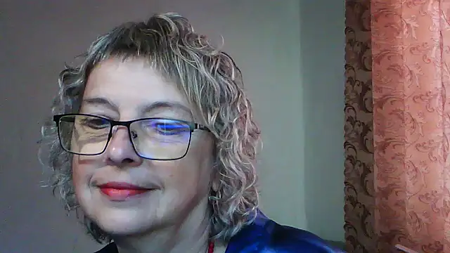 Snapshot of ElizabethGorden chatting on June 14, 2026, 4:14 am ElizabethGorden online show from June 14, 2026, 4:14 am