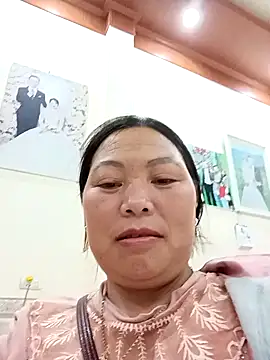 YeuAnhbigcock online show from May 4, 2026, 3:37 pm