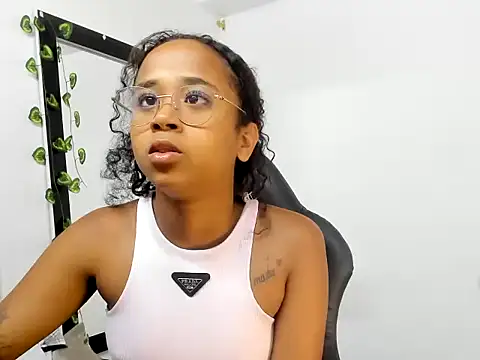 Snapshot of wizarpamela chatting on July 12, 2026, 5:25 pm wizarpamela online show from July 12, 2026, 5:25 pm