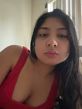sunryzekisses online show from May 8, 2026, 5:39 pm