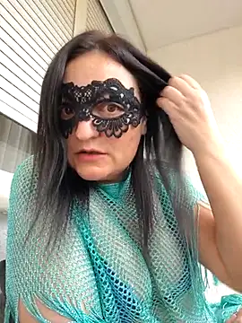 Snapshot of LunaMoonlira chatting on May 7, 2026, 4:21 pm LunaMoonlira online show from May 7, 2026, 4:21 pm