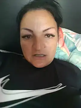 Snapshot of LunaMoonlira chatting on July 8, 2026, 6:30 pm LunaMoonlira online show from July 8, 2026, 6:30 pm