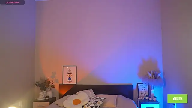 Emmiellee online show from June 9, 2026, 9:54 am