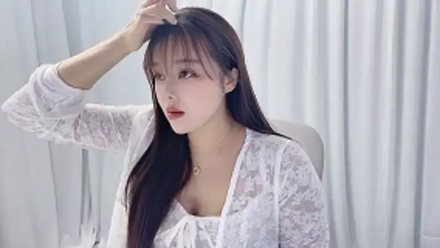 Qingqing19 online show from June 10, 2026, 2:24 am
