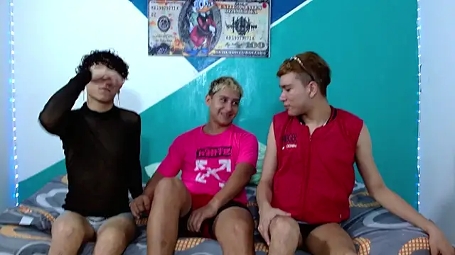 wild boys zs online show from May 31, 2026, 5:57 am