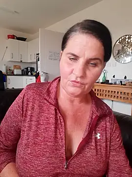 Velvet-Milf online show from June 16, 2026, 3:56 pm
