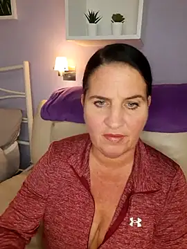 Velvet-Milf online show from May 16, 2026, 7:51 am