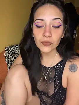 bambinaxx online show from May 23, 2026, 2:54 am