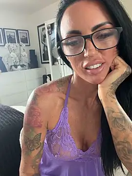 Desirable Demi online show from June 2, 2026, 9:53 am