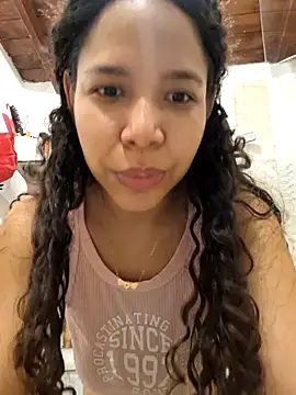 Andrea-11 online show from May 18, 2026, 4:07 am